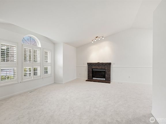 4th image of 17003 113th Avenue Ct E