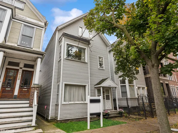 1725 W Roscoe St, Chicago, IL 60657