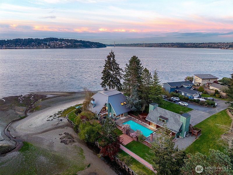 3rd image of 1105 14th Avenue