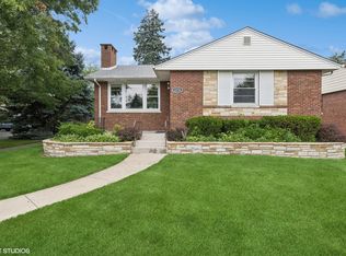 2256 Sunnyside Ave, Westchester, IL 60154