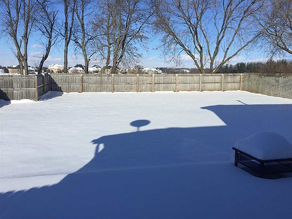 2nd image of 6434 Maeve Ln