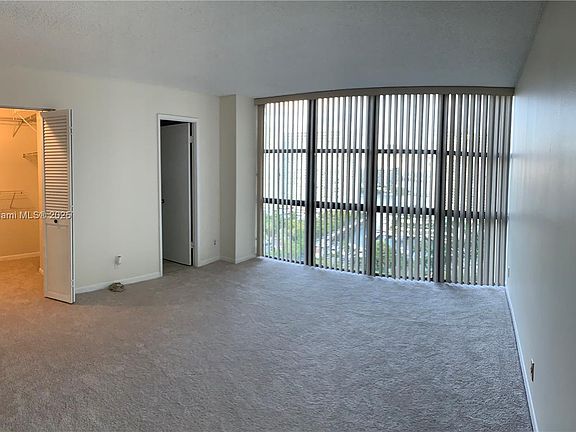 5th image of 18181 NE 31st Ct APT 2104