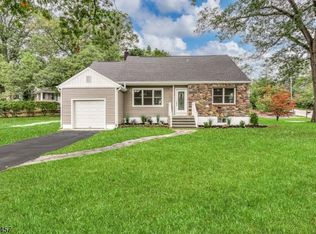 2 W Lake Shore Dr, Rockaway, NJ 07866