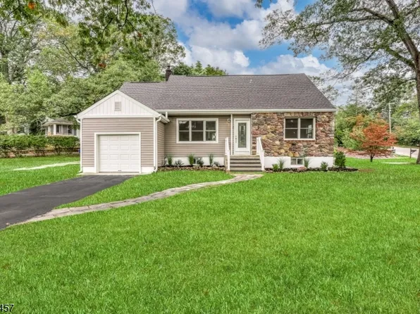 2 W Lake Shore Dr, Rockaway Twp., NJ 07866