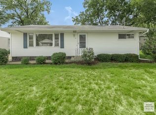 69 Jackson St, Oswego, IL 60543