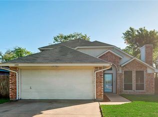 1400 Ivy Creek Dr, Mansfield, TX 76063