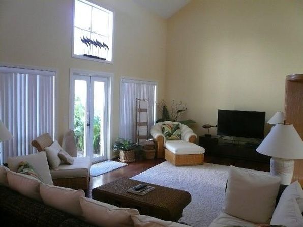 8422 Poinciana Pl #7