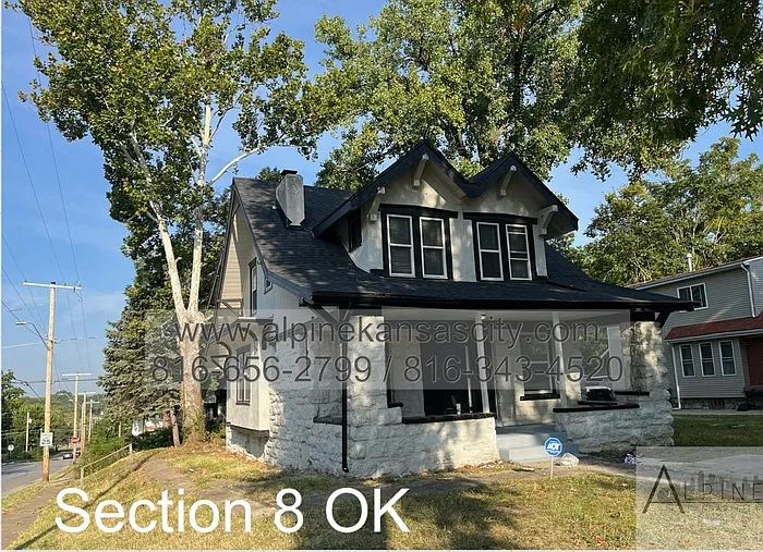 4032 S Benton Ave