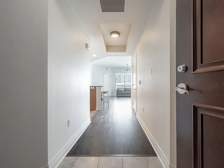 1209 E Cumberland Ave #1002 — Photo 31