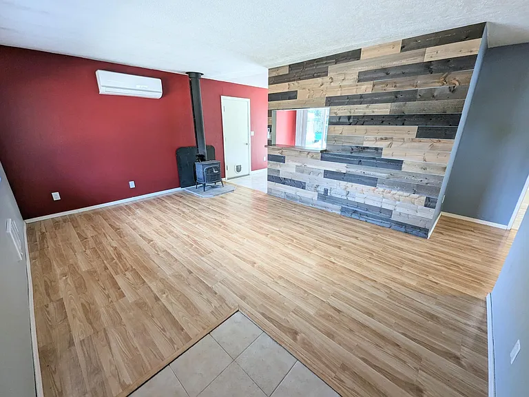 10902 NE Sacramento St — Photo 2