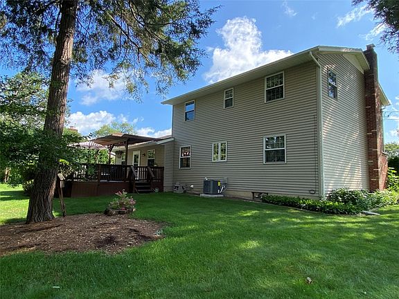 4th image of 205 Gladys St
