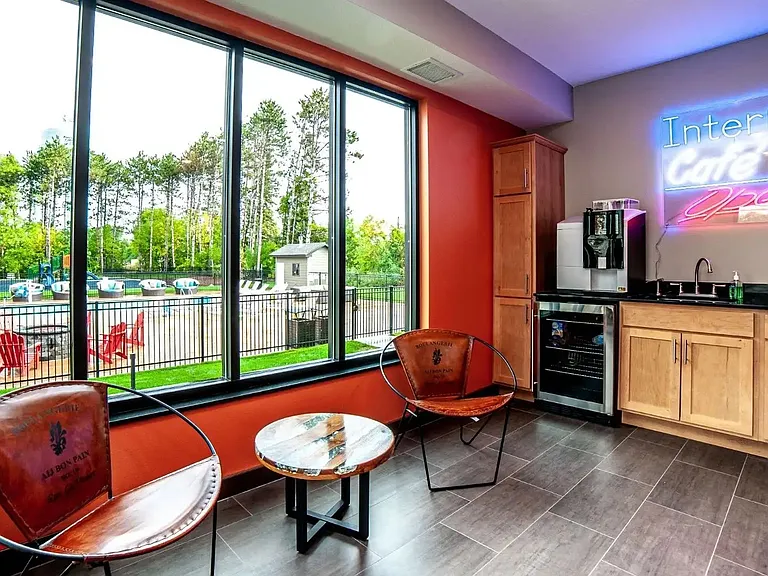 Legacy Pointe Apartments — Photo 42