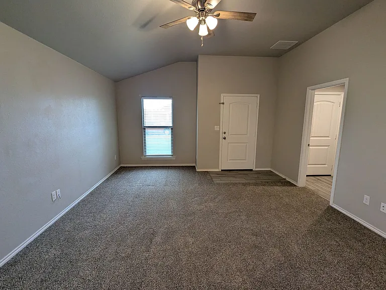 13311 Avenue V — Photo 3
