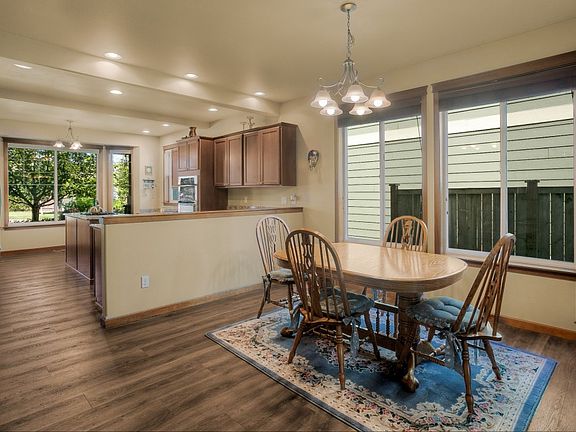 4th image of 4523 25th St SE