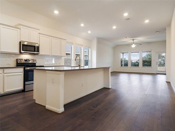 5th image of 505 Scenic Bluff Dr