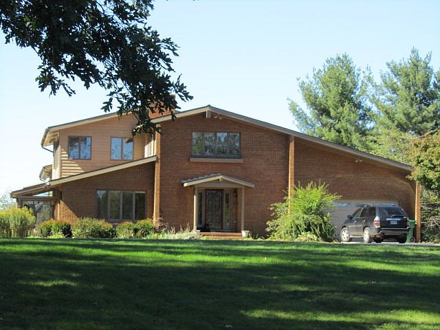 1st image of 4002 Quail Oaks Ln