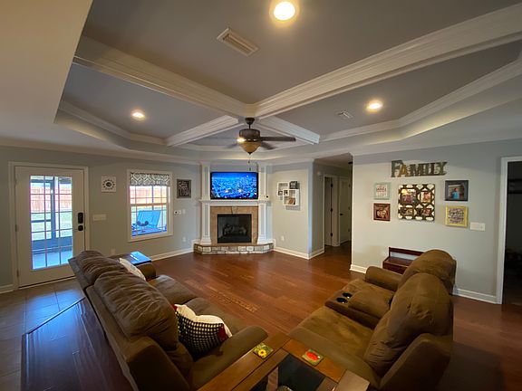 5th image of 114 Belvedere Ln