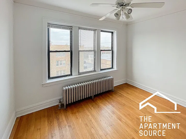 2544 W Summerdale Ave #3R — Photo 1