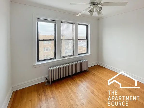 2544 W Summerdale Ave #3R, Chicago, IL 60625