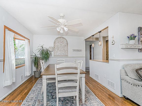 4th image of 470 Beach Rd