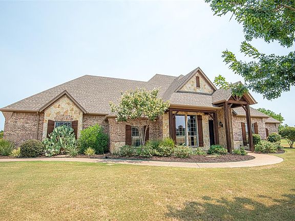 3rd image of 4412 Bucking Bronc Dr