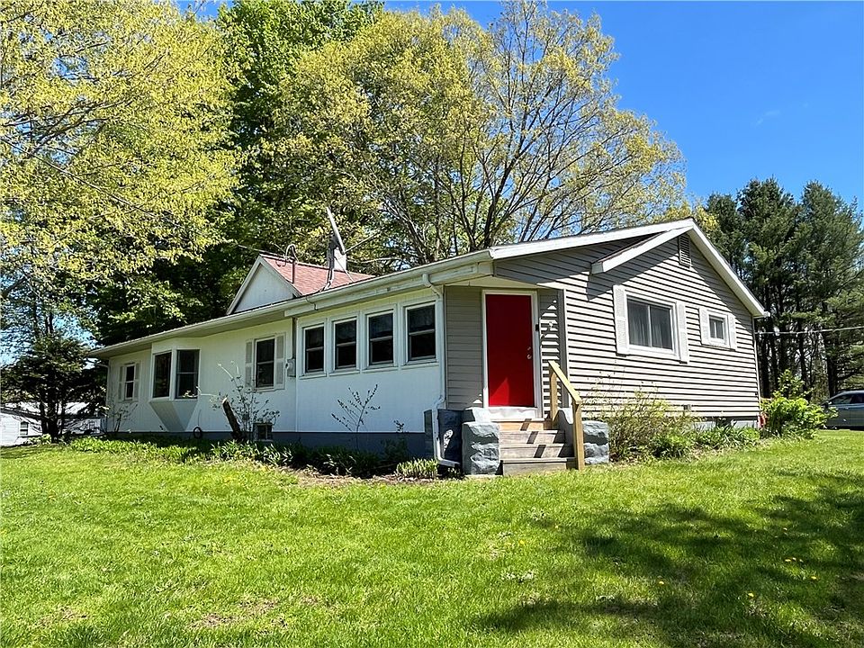 1st image of 558 Sterling Station Rd