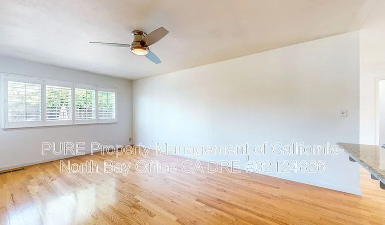 5617 Dupont Dr — Photo 13
