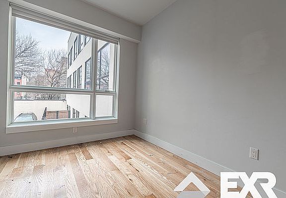 5th image of 422 Lexington Ave #2C