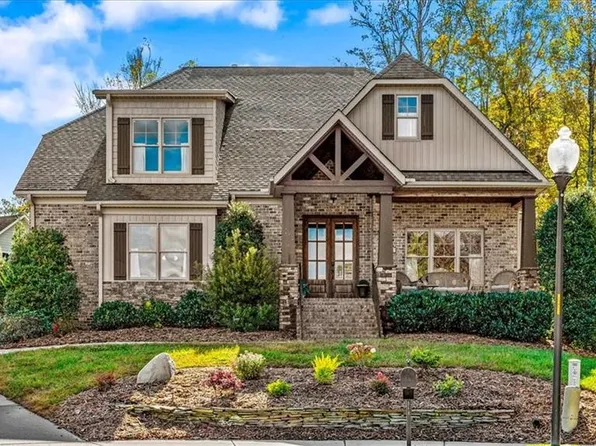 2002 Stratton Hills Ct, Greensboro, NC 27410