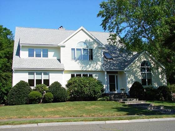 1st image of 17 Landers Dr