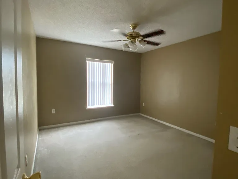 3939 Stonefield Dr — Photo 21