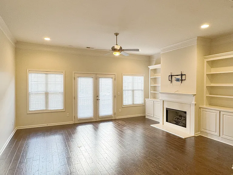 745 Fountainhead Ln NE #14 — Photo 12