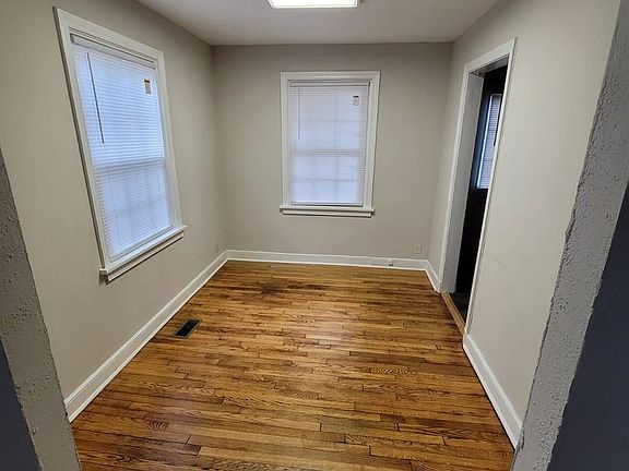 3rd image of 506 E Brookland Park Blvd #A