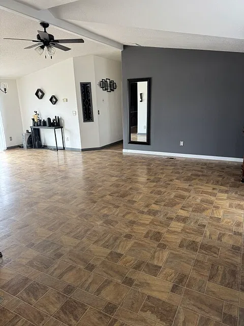 3 bed, $1,950 — Photo 2