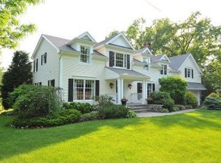 369 Steinhauser Ln, Wyckoff, NJ 07481