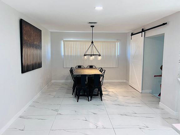 4th image of 4439 Parrot Ave