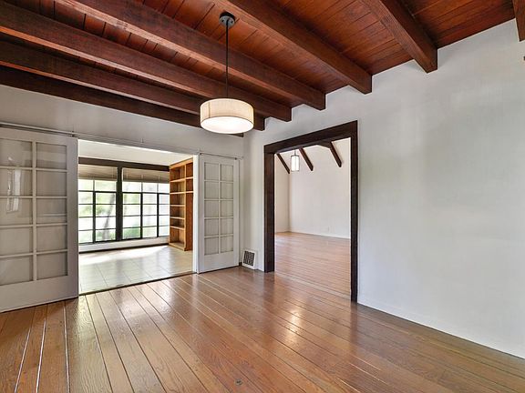 4th image of 2299 Tasso St