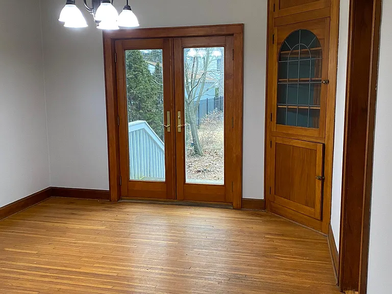 480 Brevoort Rd — Photo 7
