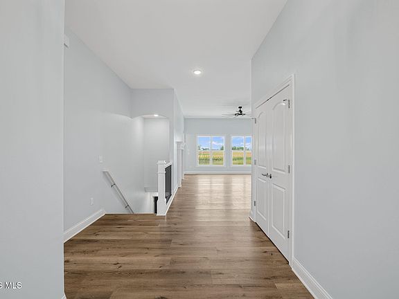 4th image of 11171 Whitetail Way
