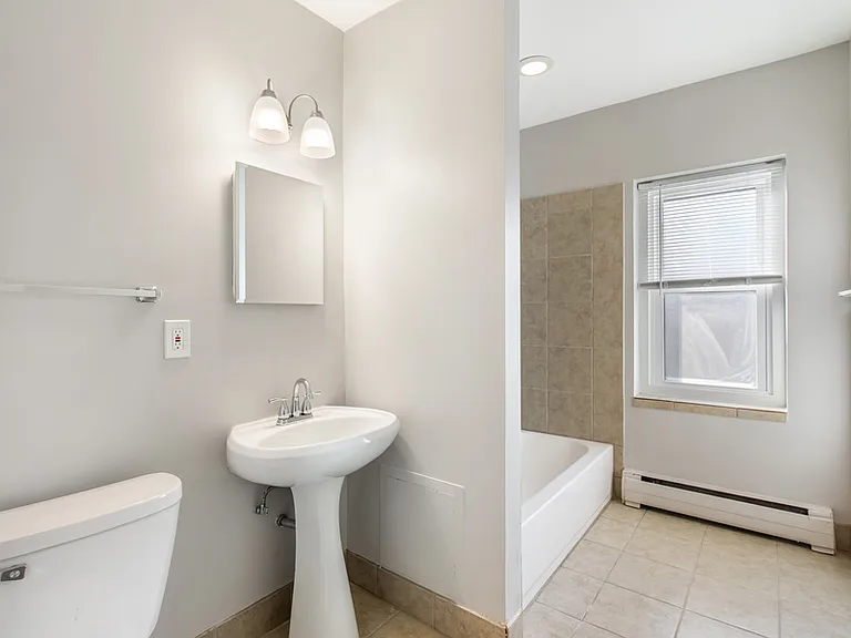 2311 E North Ave #3 — Photo 11