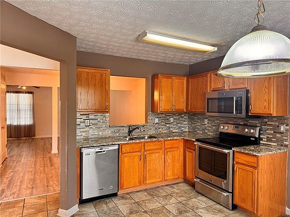 5th image of 3816 Waldrop Ln