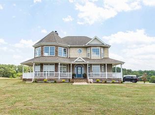 1072 Rabbit Moffitt Rd, Chesnee, SC 29323