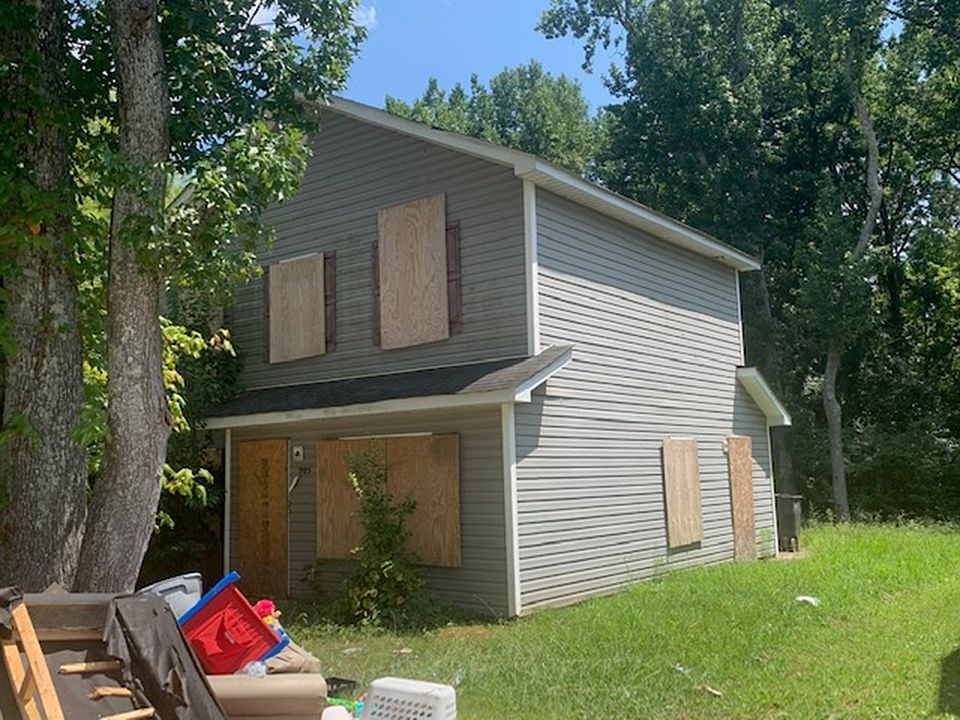 2nd image of 905 Key St