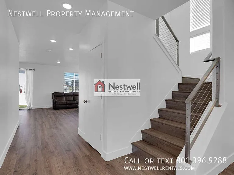 563 E Alma Mater Ave — Photo 8
