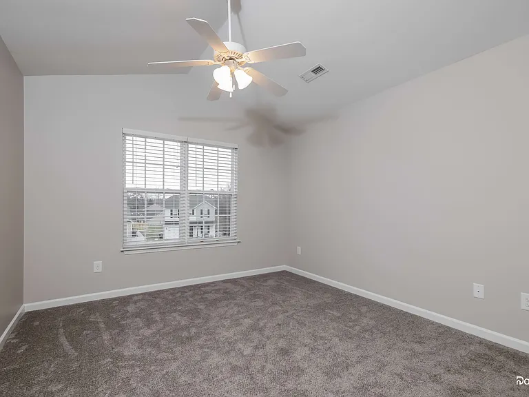 658 Switchback Ct — Photo 12
