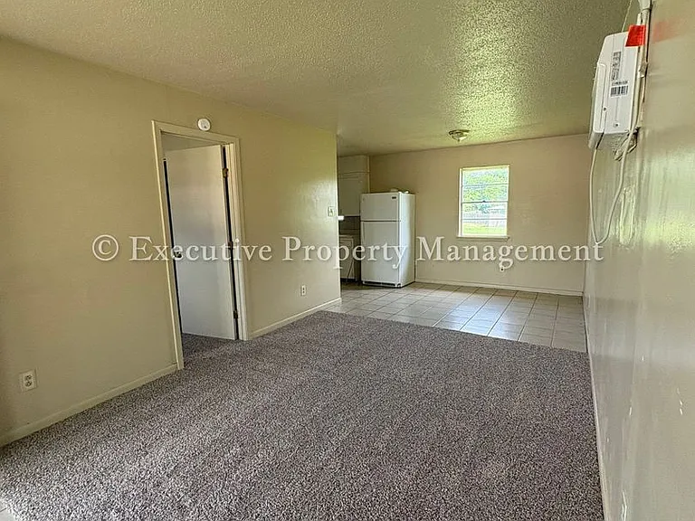 410 Sunset Ln — Photo 7