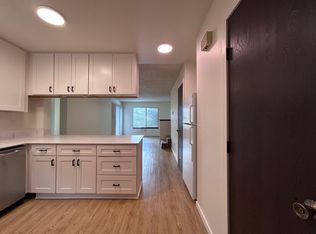 2111 Knox Ave APT 5, Bellingham, WA 98225