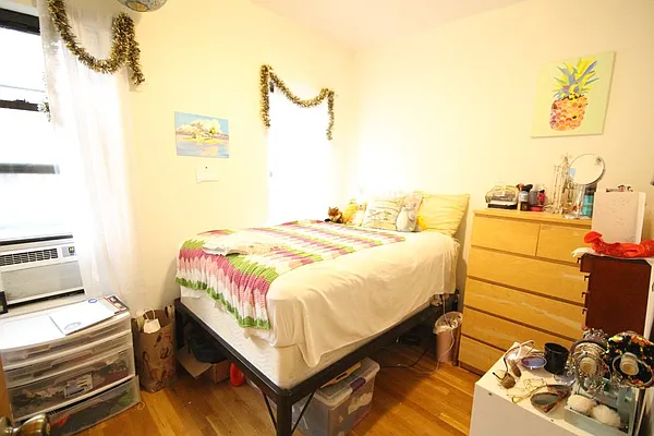 Rented by Dynamik Realty | media 17