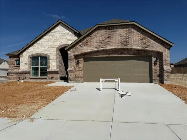701 Broken Bow Ln, Cleburne, TX 76033