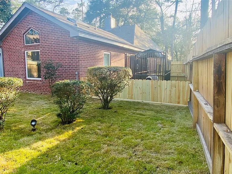 39 Silent Brook Pl — Photo 40